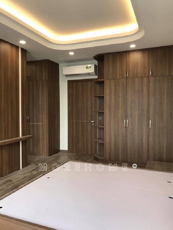 Hình ảnh thực tế mẫu tủ quần áo gỗ hiện đại do xưởng gỗ nội thất MoreHome sản xuất
